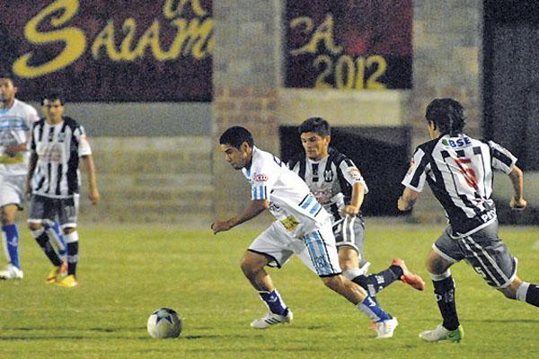 CLAVE Sarmiento supo aprovechar la superioridad numérica