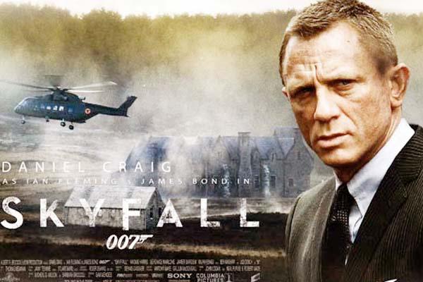 007 Operacioacuten Skyfall- Un Bond crepuscular y un villano oscuro en la uacuteltima de la saga
