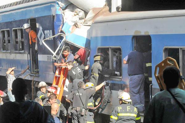 Tragedia de Once- Ratificaron la prohibicioacuten de salir del paiacutes a Mario Cirigliano
