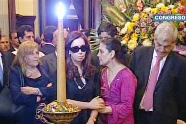 La Presidenta de la Nación concurrió al velatorio del reconocido cineasta argentino