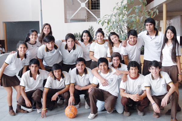 EGRESADOS DE 5� A� DE LA MODALIDAD HUMANIDADES