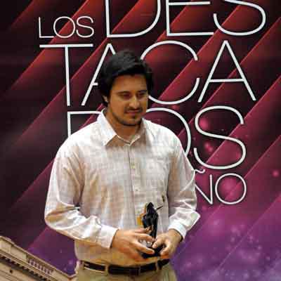 Miraacute a los ganadores con su premio en nuestro aacutelbum de fotos en FACEBOOK