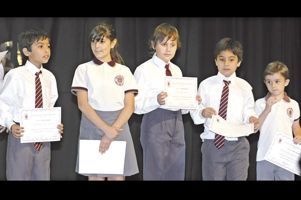 PREMIOS Entregaron distinciones a los alumnos destacados de la institución
