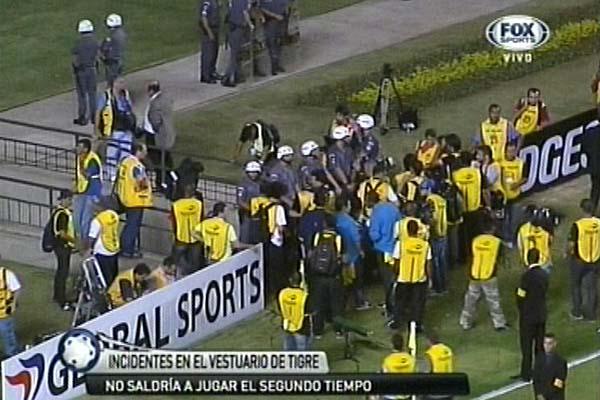 Gorosito- Liberaron la zona sacaron revoacutelveres hay jugadores lastimados