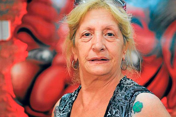 Ellas tienen maacutes de 60 antildeos y se animaron a tatuarse