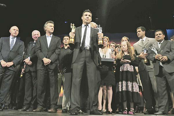 Una fiesta llena de color y glamour