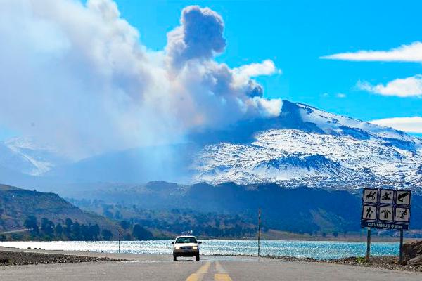 El volcaacuten Copahue sigue calmo aunque se mantiene el alerta naranja