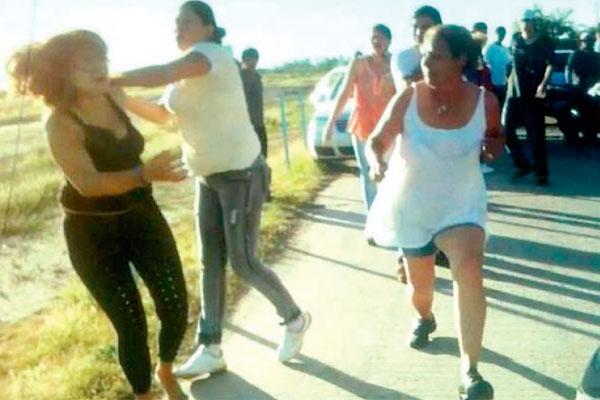 PELEA El enfrentamiento que terminó con una chica de 18 años lesionada tuvo lugar en Villa Cariño