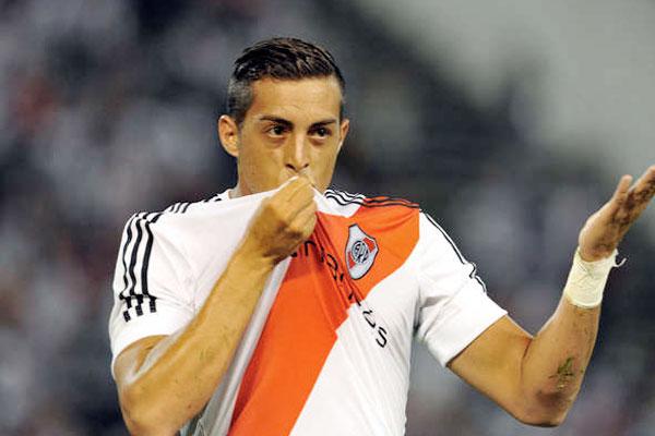 Funes Mori le dioacute el triunfo a River ante Independiente