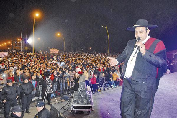 El Chaquentildeo Palavecino engalanaraacute por primera vez el Festival del Quebracho en la ciudad de Tintina