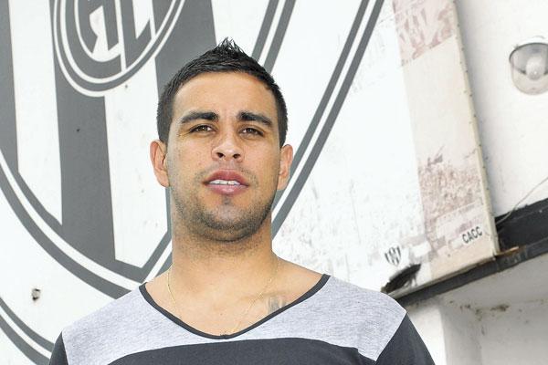 Matiacuteas Jara acordoacute su llegada al Ferro y entrenoacute con sus nuevos compantildeeros