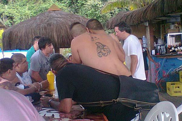 Maacutes testigos cuentan el viaje de los barras de Racing