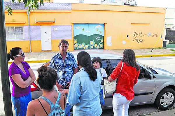 Denuncian a un jardiacuten de San Isidro por insultar y pegarles a los chicos