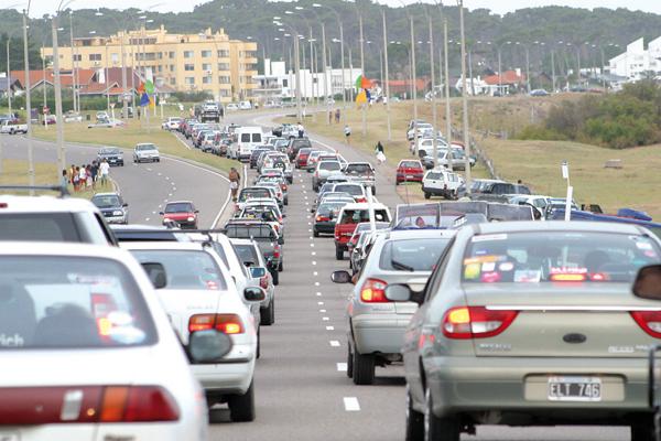Comenzoacute el eacutexodo turiacutestico y hay un intenso movimiento en las rutas