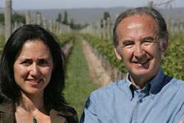 La historia de  la familia que produce los mejores vinos de la Argentina entre la montantildea y el desierto