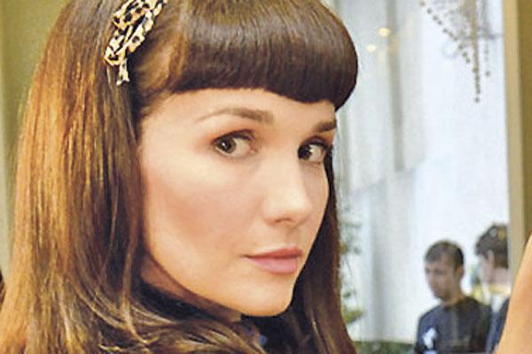 Natalia Oreiro corta las grabaciones para darle la teta a Merliacuten