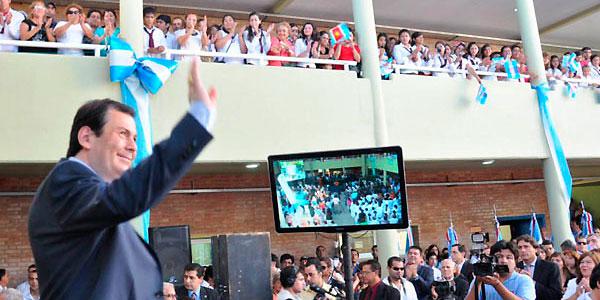Zamora abrioacute el ciclo lectivo 2013 con la inauguracioacuten de la Escuela Normal de La Banda