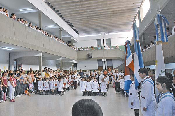PRIMARIA La escuela Juan José Paso también retomó sus actividades ayer por la tarde