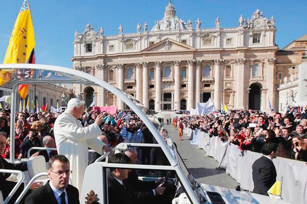 Benedicto XVI- Prometo obediencia incondicional al nuevo Papa