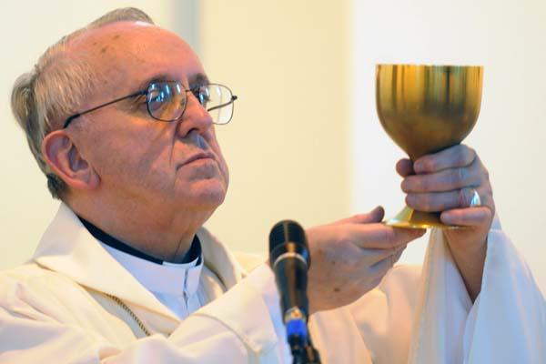 Para la prensa de Italia el cardenal Bergoglio es clave en la eleccioacuten del nuevo Papa