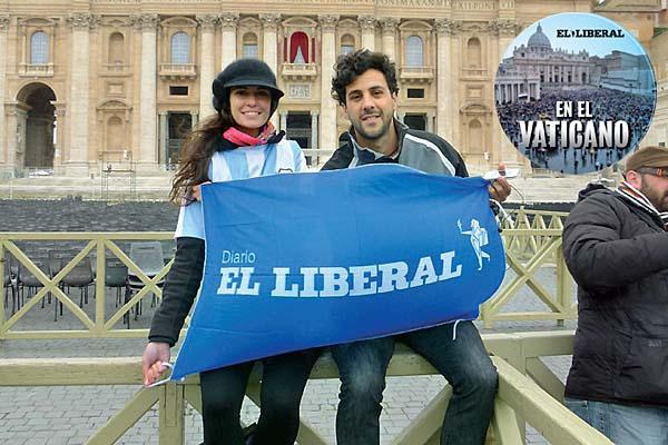 HISTÓRICO Elizabeth Lewintre y Juan Lorenzo dejaron su Buenos Aires natal para venir a Roma y ser testigos del gran momento histórico que vive la humanidad