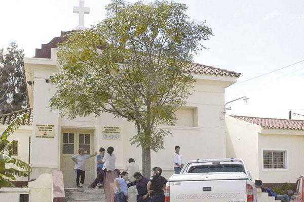 Forenses no creen que Juliaacuten Gonzaacutelez se haya suicidado