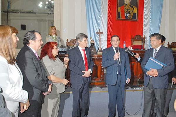 ENVIADOS Marcelo Jozami y Diego Arias recibieron la distinción