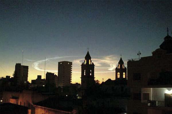 La caiacuteda de un cuerpo celeste transformoacute la noche en diacutea