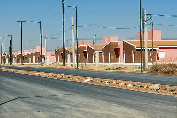 CALLES Actualmente se trabaja en la pavimentación del barrio