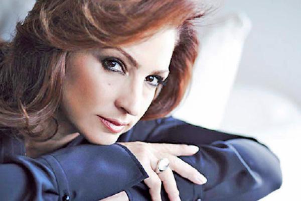 Llega El diacutea que me quieras en ingleacutes