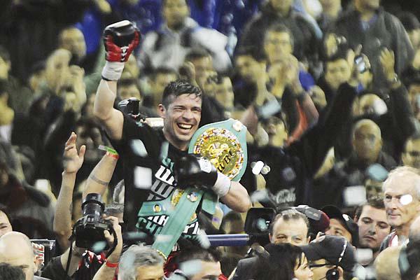 ESPECTÁCULO El show montado en el estadio Amalfitani fue increíble a pesar de la lluvia la gente acompañó a Martínez ante Murray
