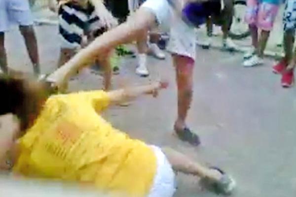 Conmocioacuten por otro video de una feroz pelea entre menores