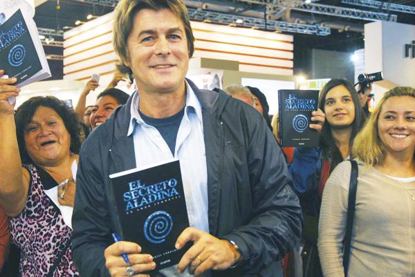 Gabriel Corrado un escritor de novela