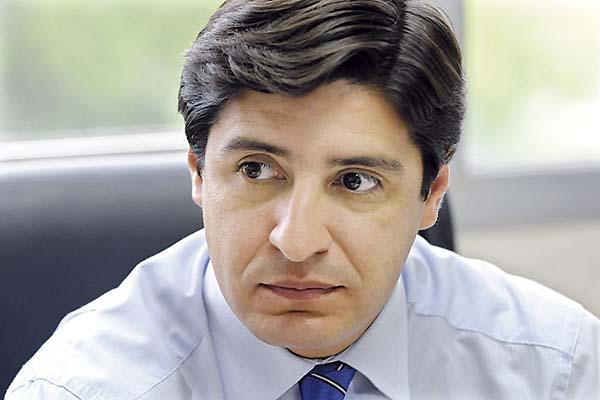 EXPEDIENTE El juez Bernasconi pospuso la indagatoria para el 20 de mayo El escribano ayer presentó certificado médico