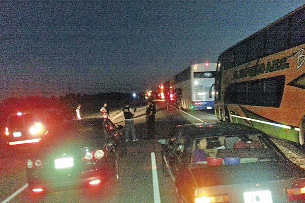 TRANSPORTES Los colectivos circulaban eludiendo distintos operativos