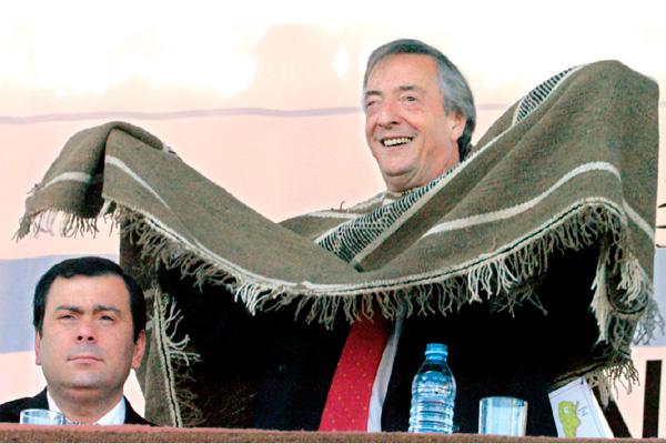 VISITA Kirchner visitó cuatro veces la provincia como Presidente a las que se sumaron otras junto con Cristina