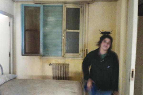 AP- Esta foto fue tomada en el hotel segunda planta miren en el medio de la ventana (30 de abril de 2012)