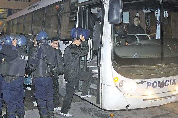 SALIDA La visita debió salir con custodia en el colectivo de Infantería
