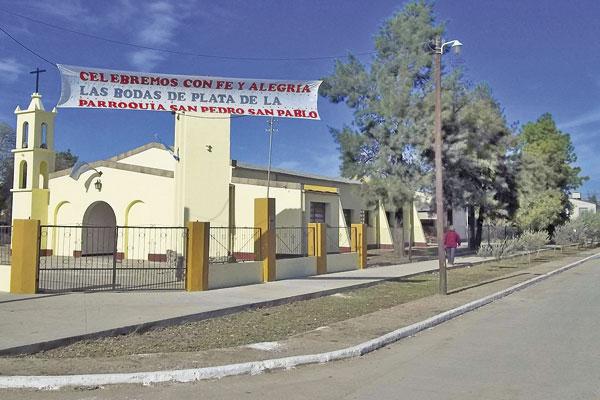 Quimiliacute festeja las Bodas de Plata de la parroquia San Pedro y San Pablo