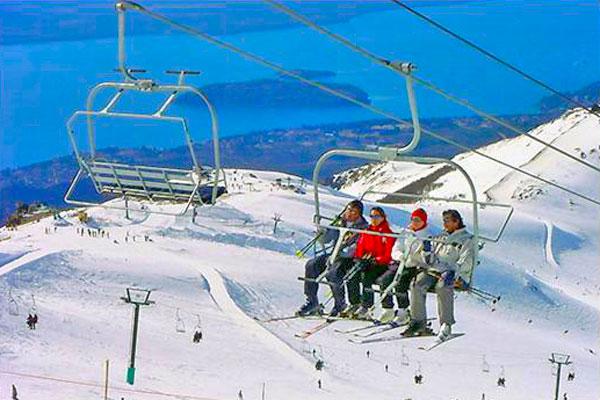 Bariloche- Se desplomoacute una aerosilla en el Cerro Catedral y hay ocho heridos