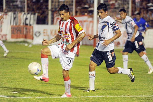 REFERENCIA DE ÁREA Tras la partida de Darwin Barreto Gustavo Balvorín podría convertirse en el nueve de Central Córdoba para el Argentino A