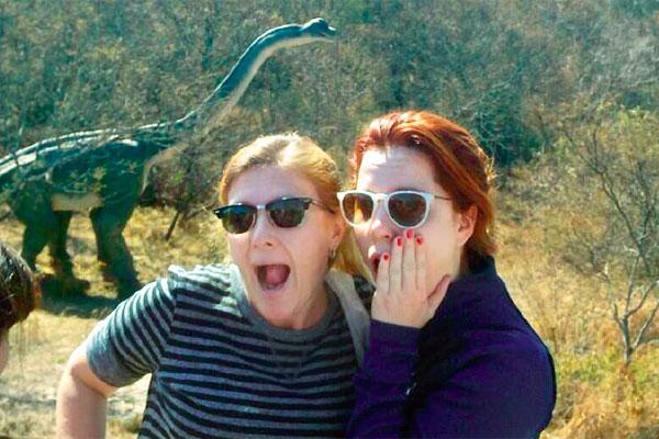 EN TARA INTI Entre el grupo de amigas que vino con Agustina Kämpfer estuvo Yanina Álvarez periodista de C5N