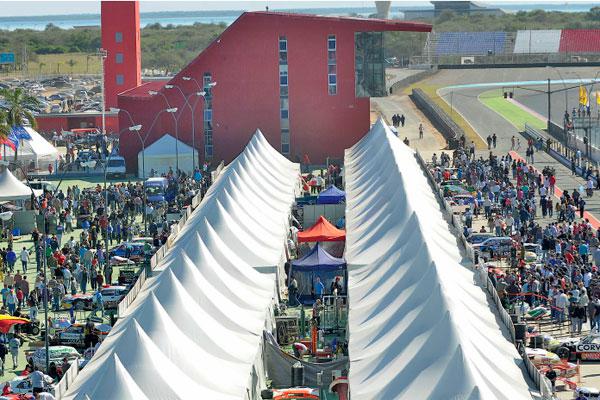 IMPERDIBLE Un marco imponente de pblico presentar el autódromo de Las Termas durante el fin de semana Por primera vez la WTCC competir en este escenario