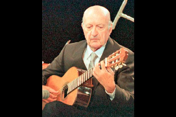 Hondo pesar por la muerte del guitarrista Eduardo Faluacute