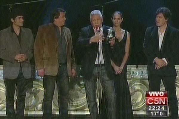 Premios Gardel 2013- Los Carabajal ganoacute al Mejor Aacutelbum Grupo de Folklore