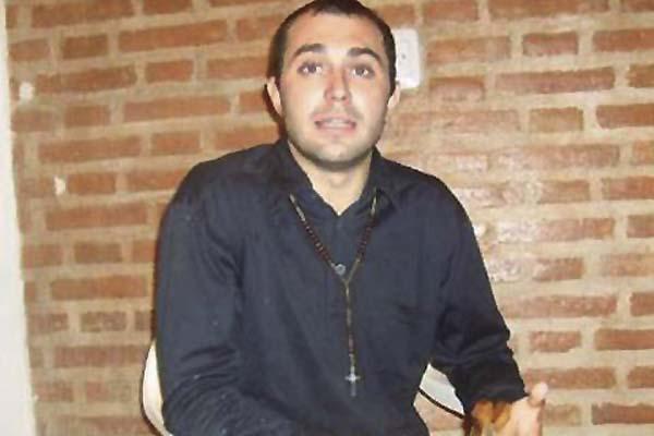 Advierten sobre un falso cura que actuoacute en Antildeatuya y La Banda