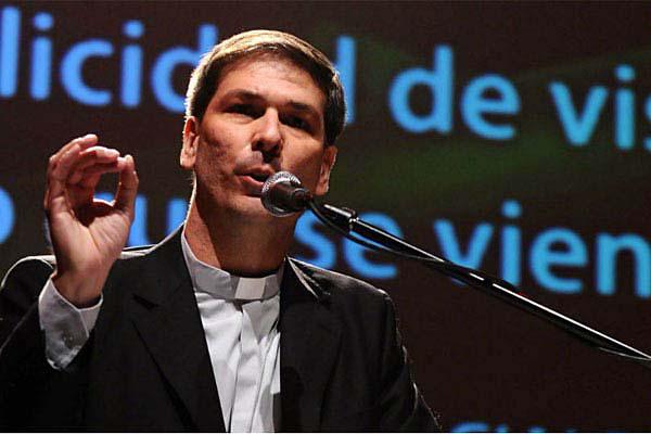ÍNDICE Alrededor de un cuarto de la población del país vive en la pobreza y en un marco de enorme desigualdad