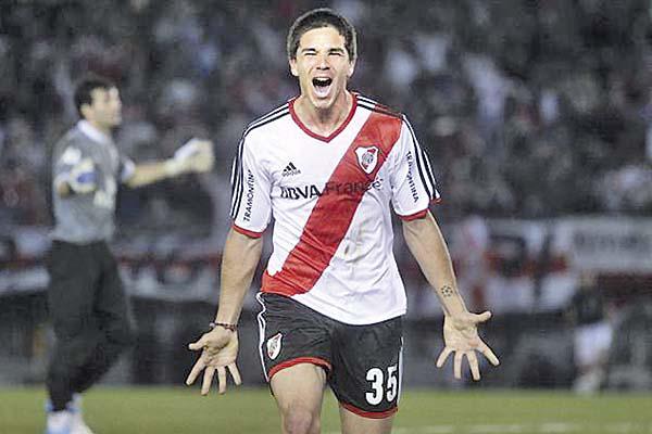 Con la fuerza de los pibes River goleoacute a Tigre en el Monumental