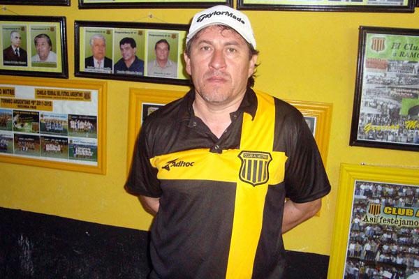 AL PIE DEL CAÑÓN Desde ayer Ra�l Aredes es nuevamente el entrenador de Mitre Llegó para sacar al equipo de la crisis y devolverle la confianza
