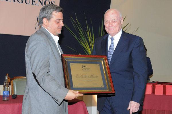 La Fundación Cultural Santiago del Estero distinguió al director (lo recibió el titular de Cultura de la provincia Juan Leguizamón) y al protagonista de la película Shunko